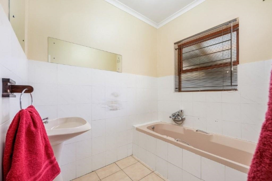 4 Bedroom Property for Sale in Soneike Western Cape